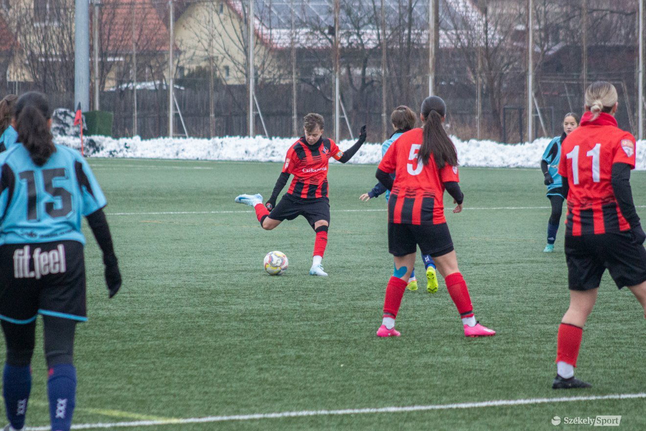 •  Fotó: Borbély Fanni