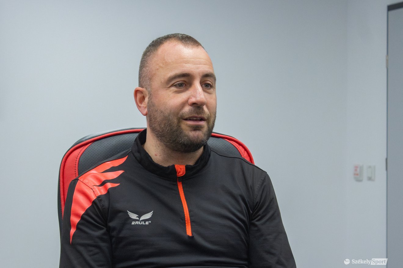 A sportszakember a tudomány szerepéről mesél a futballban •  Fotó: Borbély Fanni