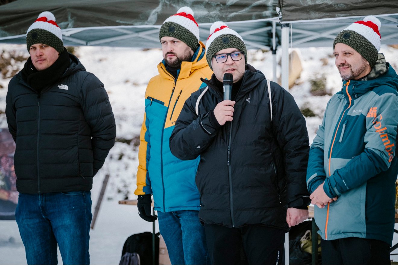 Balról jobbra: Gyurta Dániel, Nacsa Lőrinc, Bors Béla és Dolhai István •  Fotó: Magyarország Csíkszeredai Főkonzulátus