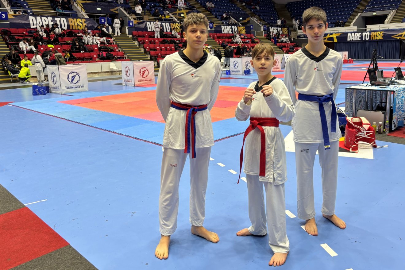 Székelyföldi sportolók a  román tekvandó-bajnokságon •  Fotó: Csíki Titánok