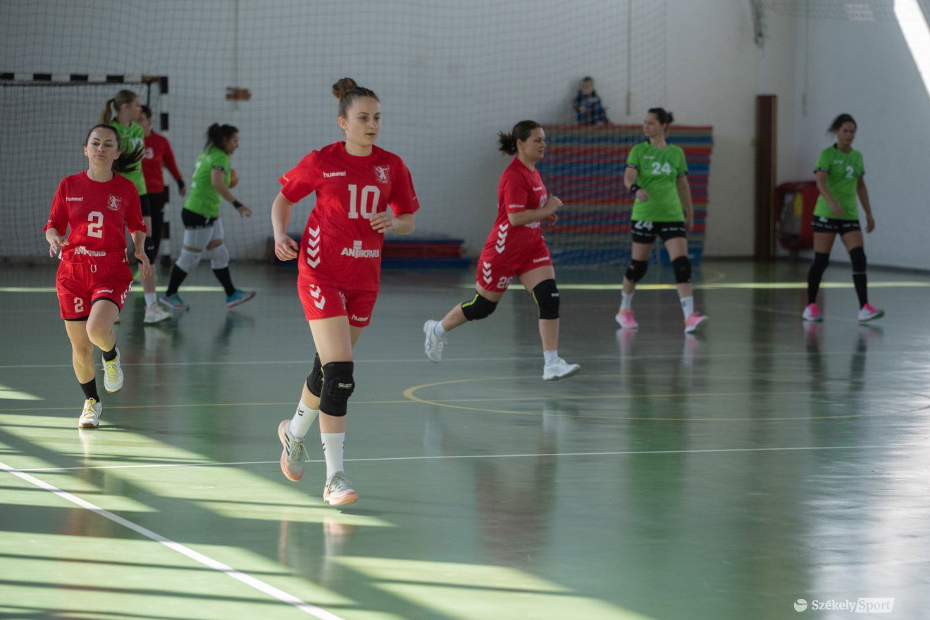 •  Fotó: Borbély Fanni
