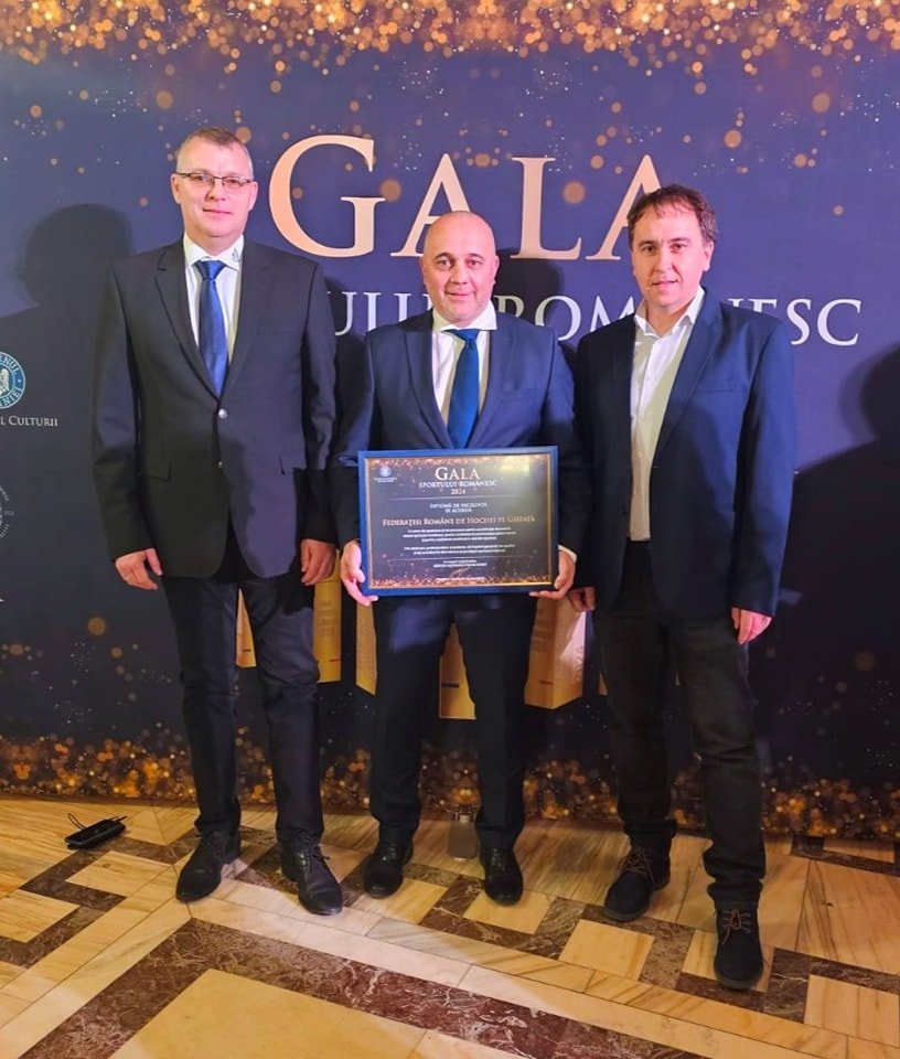 A Román Jégkorong Szövetség (FRHG) kiválósági díjat kapott •  Fotó: Román Jégkorong-szövetség (FRHG)