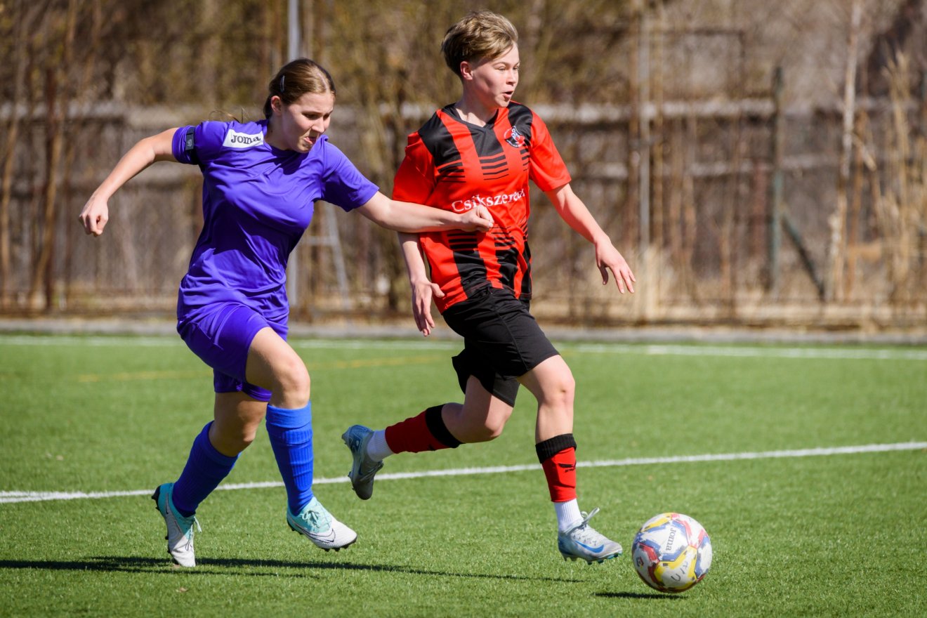 Tănase Dorina (jobbról) kétszer volt eredményes. Korábbi felvétel •  Fotó: Pál Zoltán/ FK Csíkszereda
