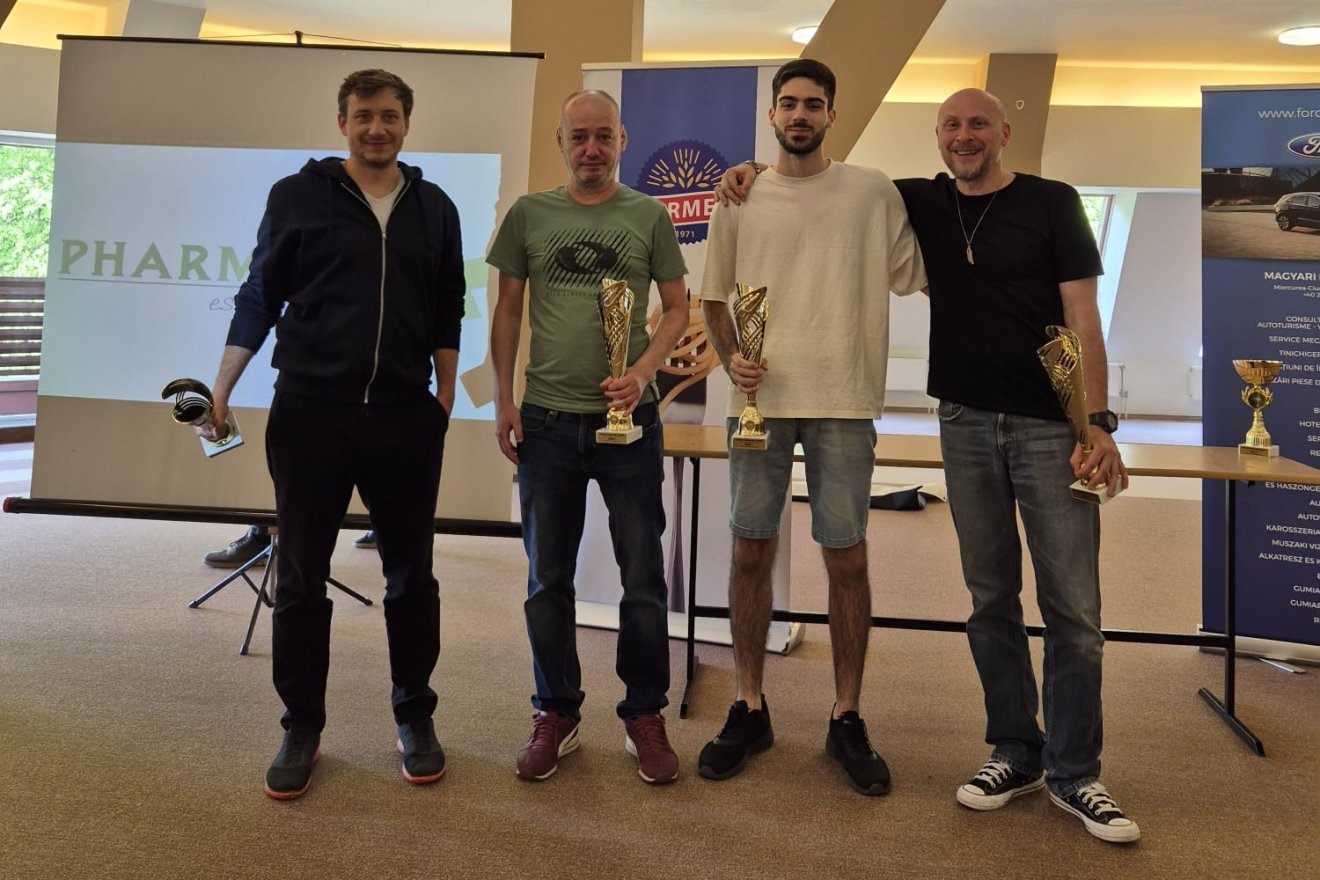 A csapatverseny nyertesei, balról jobbra: Horia Georgescu, Anton Negoescu, David Calipetre és Dragoș Iordache. •  Fotó: Magyar Zoltán