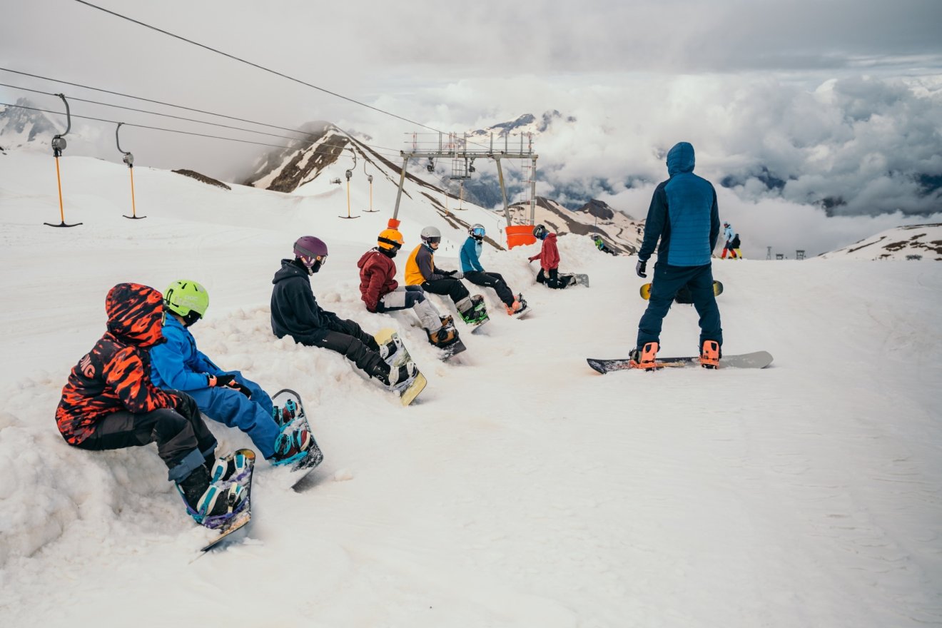 Havas snowboardedzés a hegyekben •  Fotó: Reisz Zoltán