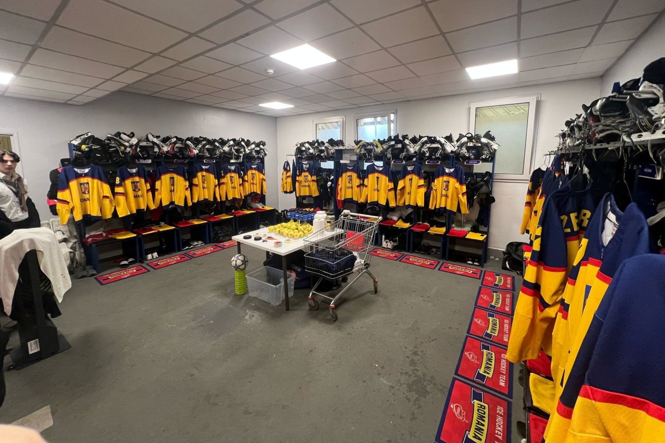 A Román Jégkorong-szövetség (FRHG) fontosnak tartja az utánpótlásképzést, minden korosztályos válogatott számára szervez összetartásokat •  Fotó: Román Jégkorong-szövetség (FRHG)