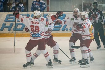 Szuperkupa-győzelem és román bajnoki cím után Erste Liga-győztes lett a Gyergyói HK