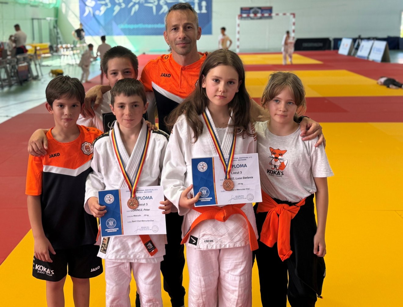 Sinka Szabolcs, a Terra edzője és tanítványai Năvodari-on •  Fotó: Sinka Szabolcs
