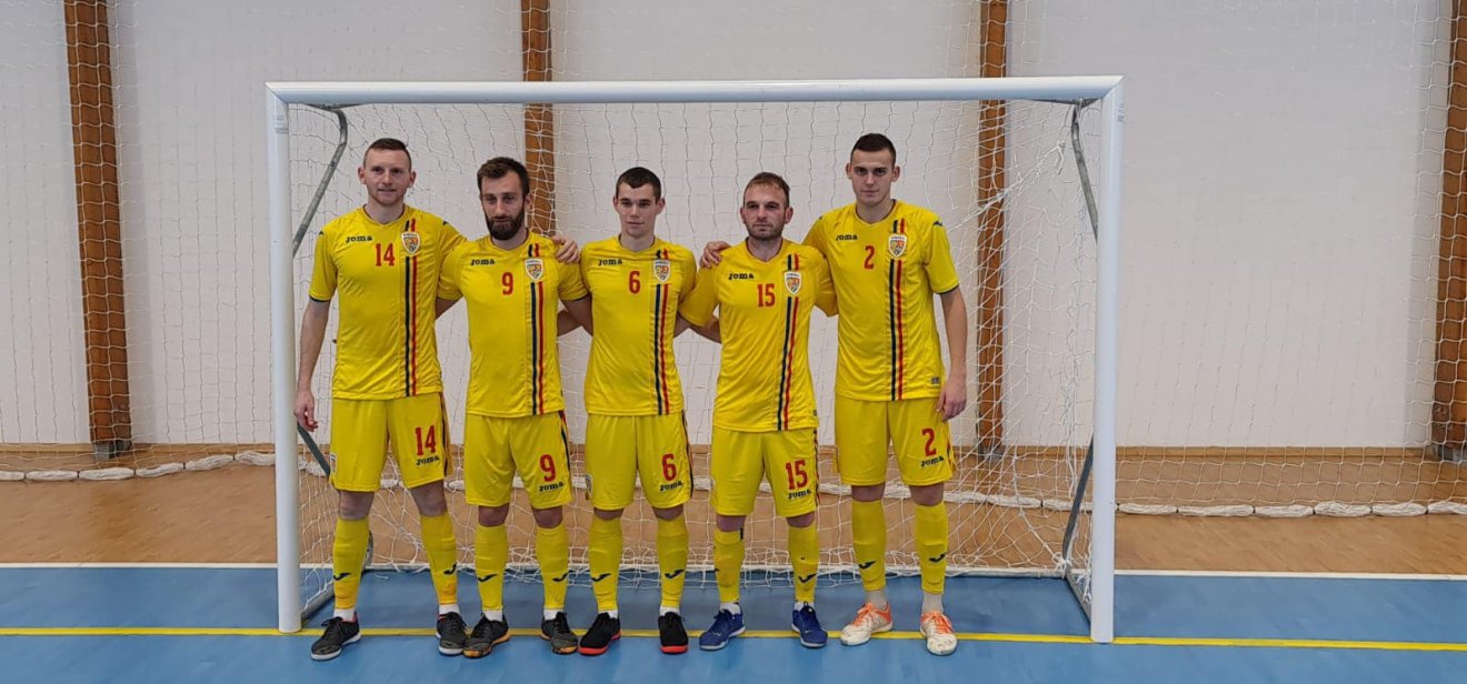 Szőcs László (jobbról a második), a 4. Liga gólkirálya korábban a romániai futsal-válogatottban is szerepelt •  Fotó: Facebook/Szőcs László