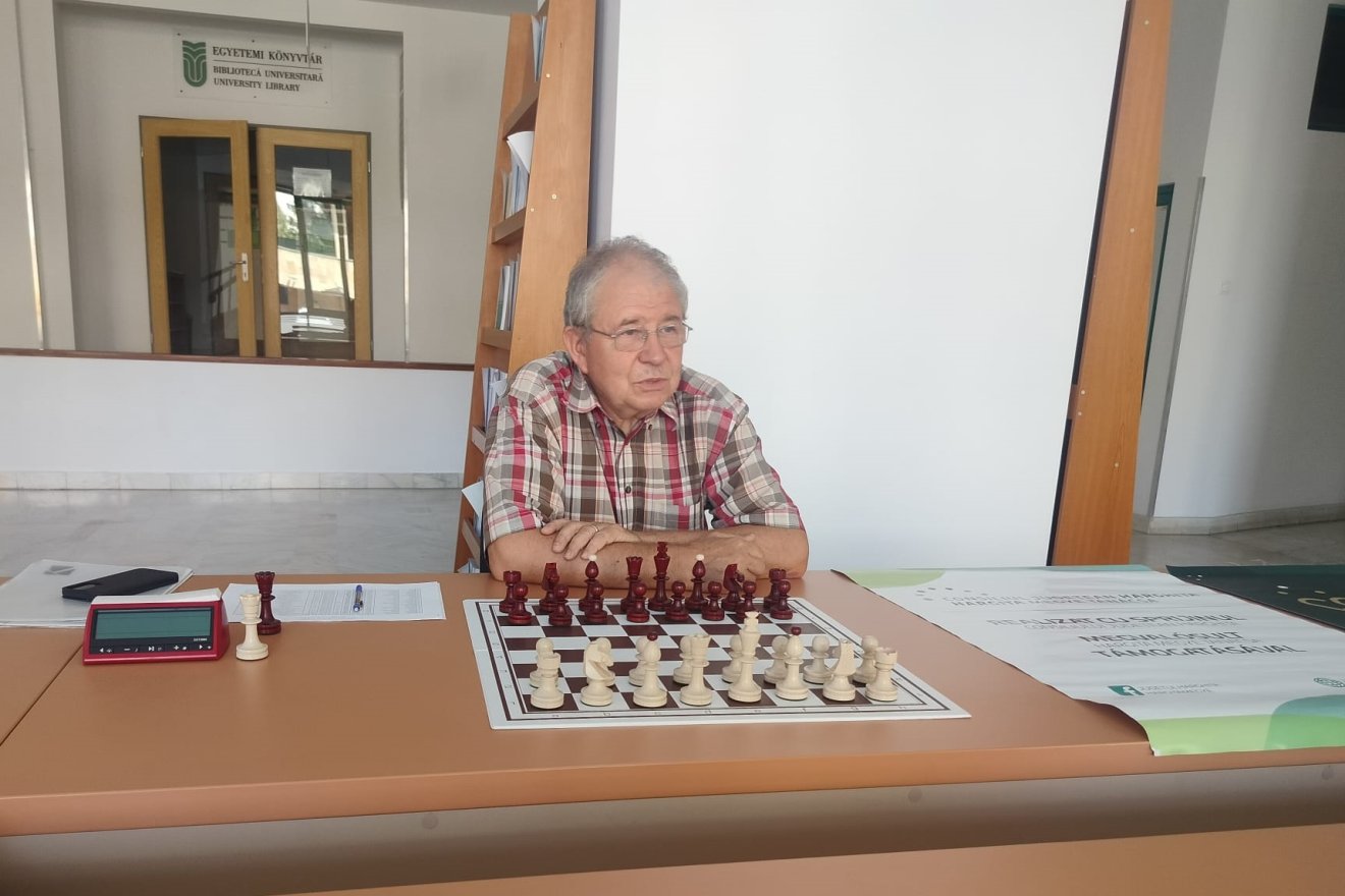 Biró Sándor főszervező az eseményt felvezető sajtótájékoztatón •  Fotó: Dobos László