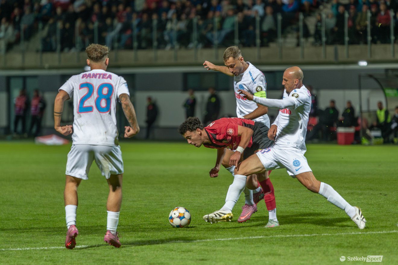 •  Fotó: Pinti Attila