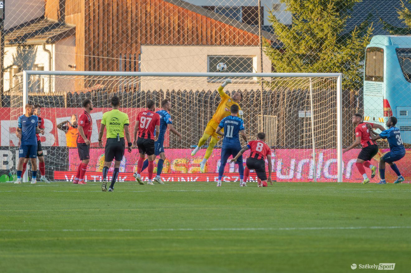 •  Fotó: Pinti Attila