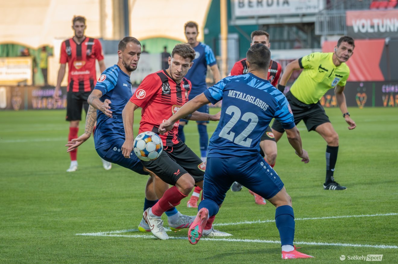 •  Fotó: Pinti Attila