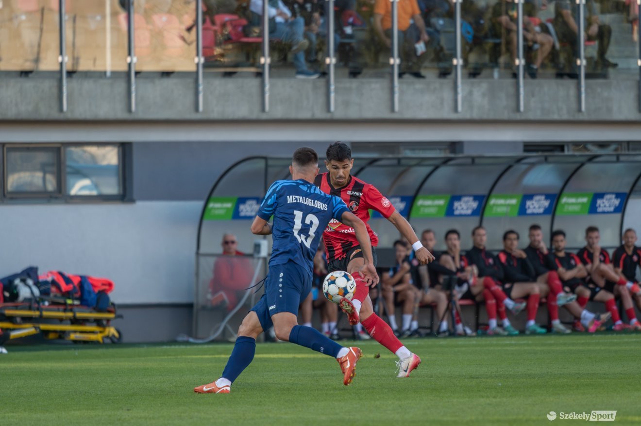 Anderson Ceara az első félidőben többször is zavarba hozta az UTA védelmét, aztán a második félidőre elfáradt a brazil •  Fotó: Pinti Attila