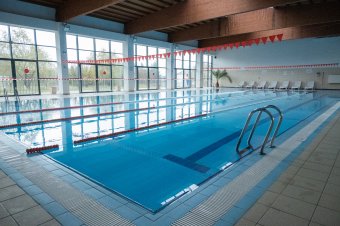 Több akadálya is van annak, hogy nyáron „stranddá” alakuljon a Csíki Csobbanó