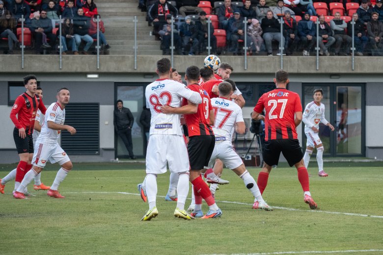Egyszerre játszik a Sepsi OSK és az FK Csíkszereda a Román Kupában