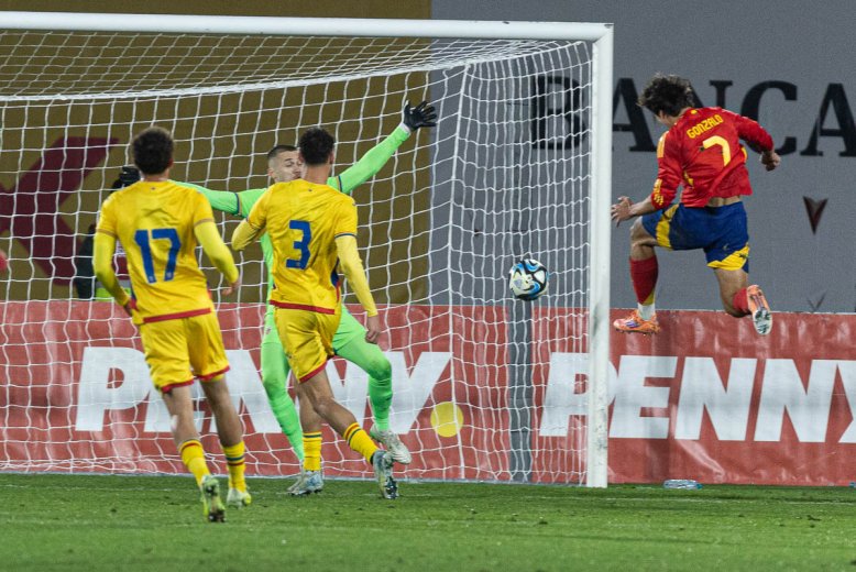 Kirobbant a botrány a román U21-es válogatottnál