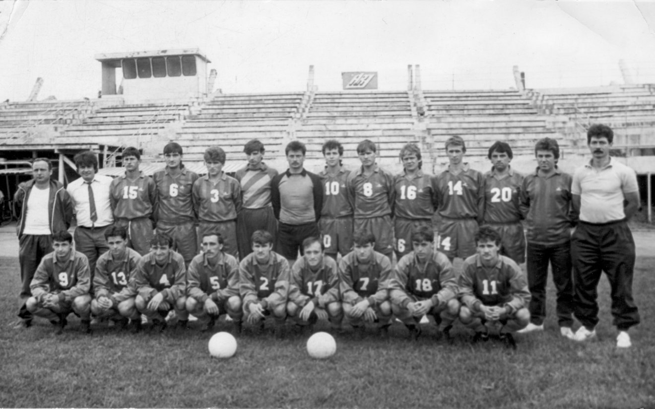A csíkszeredai futballcsapat 1993-ban •  Fotó: Dobos László gyűjteménye