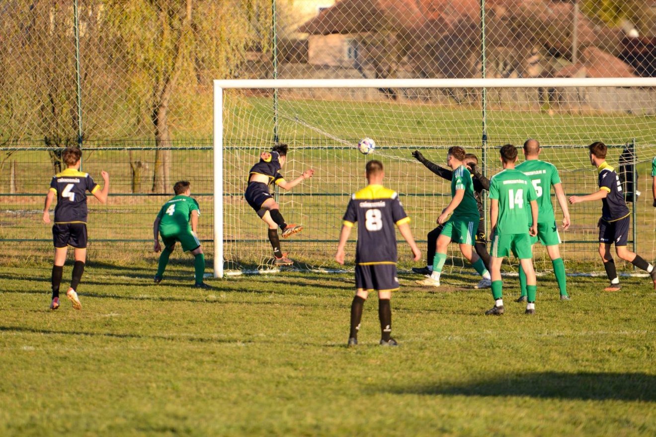A kozmásiak pontokkal távoztak a Mindszentlélek otthonából •  Fotó: Darvas Gábor/ Mindszentlélek-Fitód SE