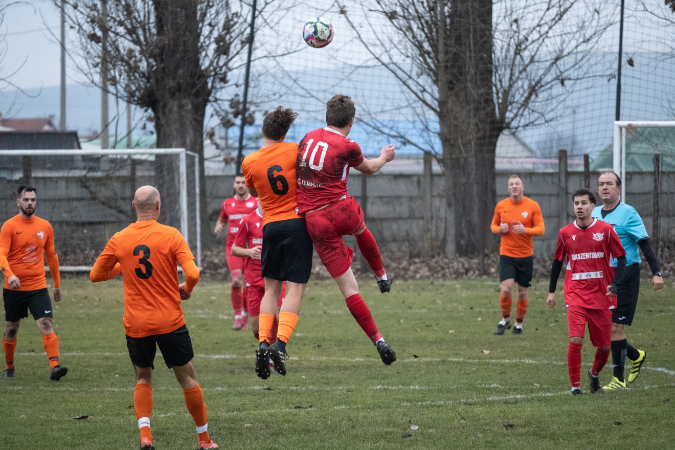 Jelenet az Csíkszentsimon–Golimpiákosz mérkőzésről •  Fotó: Borbély Fanni