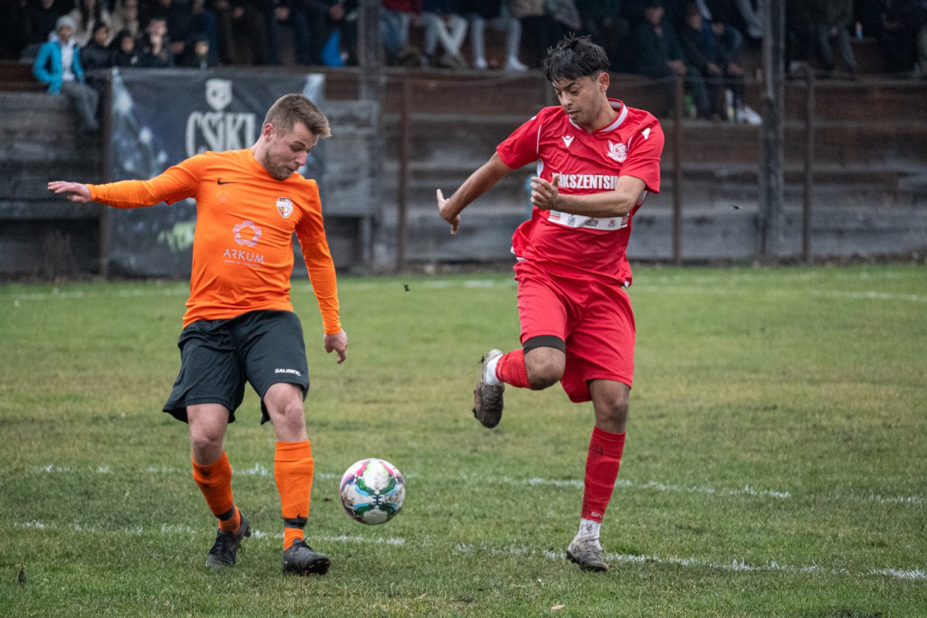 Jelenet az Csíkszentsimon–Golimpiákosz mérkőzésről •  Fotó: Borbély Fanni