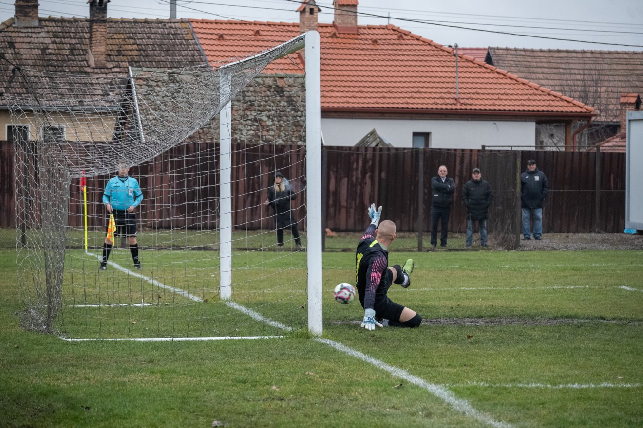 Jelenet az Csíkszentsimon–Golimpiákosz mérkőzésről •  Fotó: Borbély Fanni