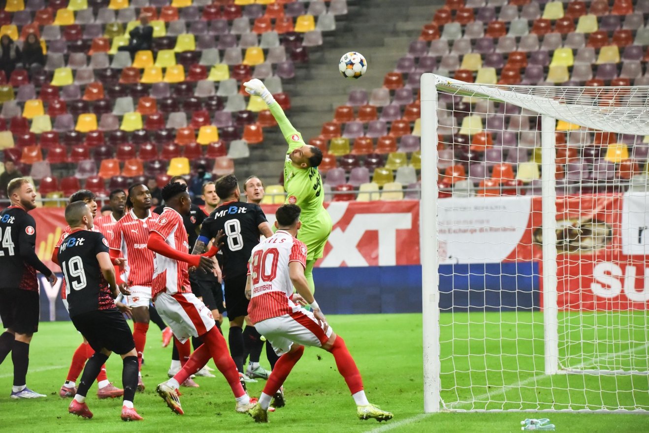 Nehéz este a fővárosban – simán kikapott a Dinamótól az FK Csíkszereda – videóval