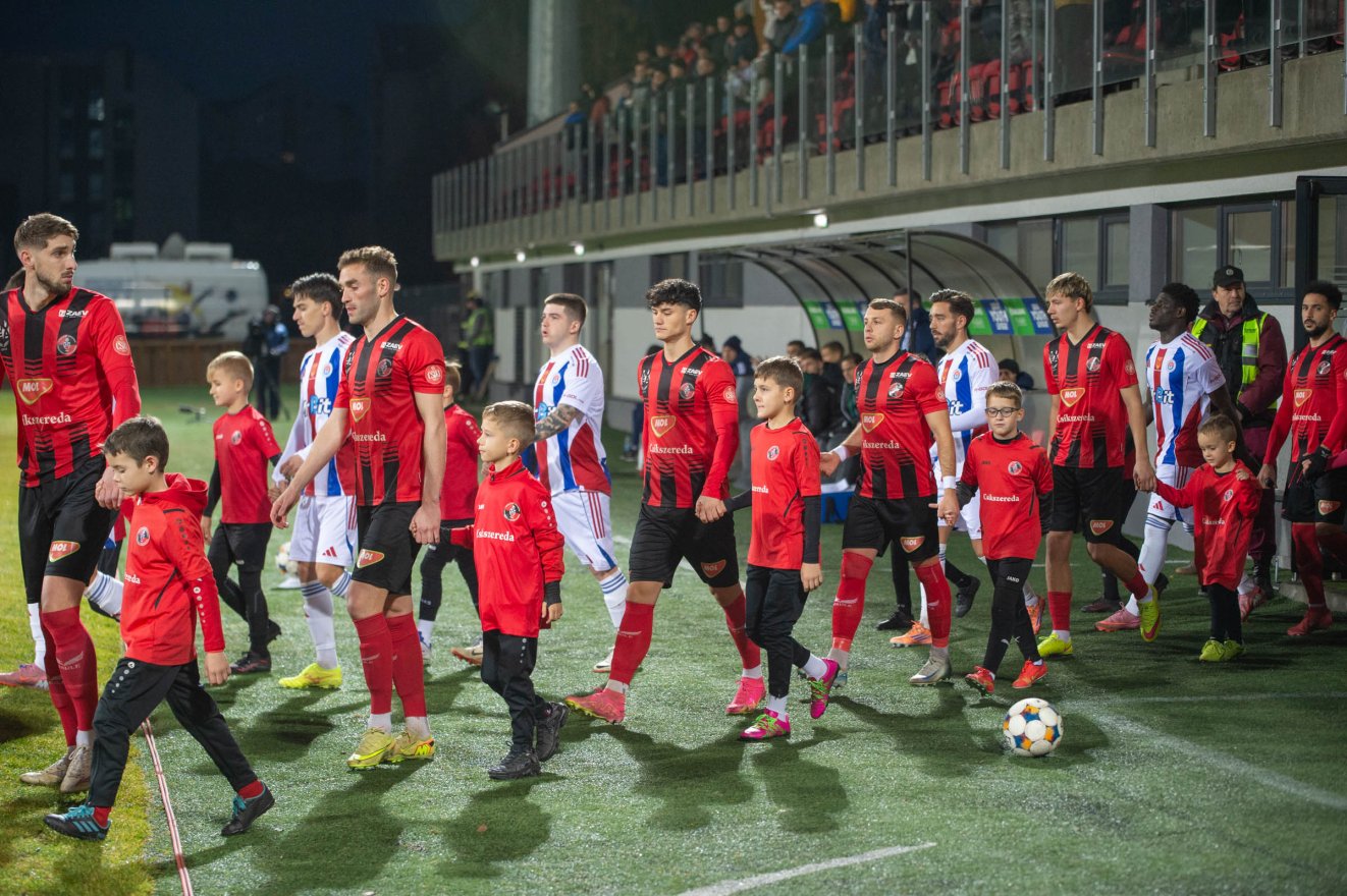 Délután az FK Csíkszereda, este a magyar válogatottak meccsét nézhetjük