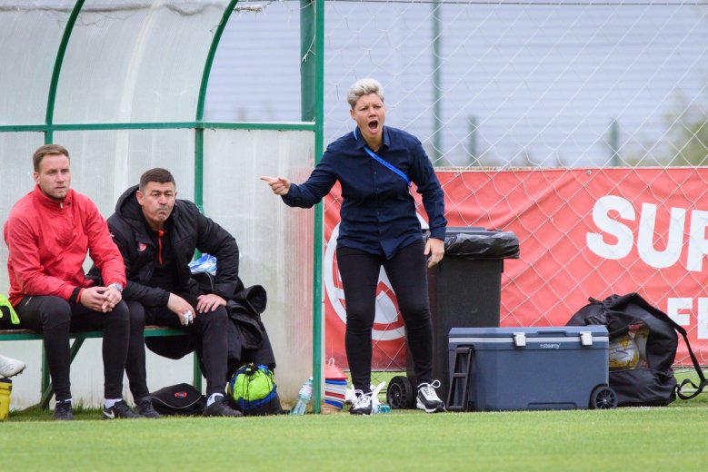 Szeitl Szilvia: a nők érzelmileg mélyebben élik meg a helyzeteket