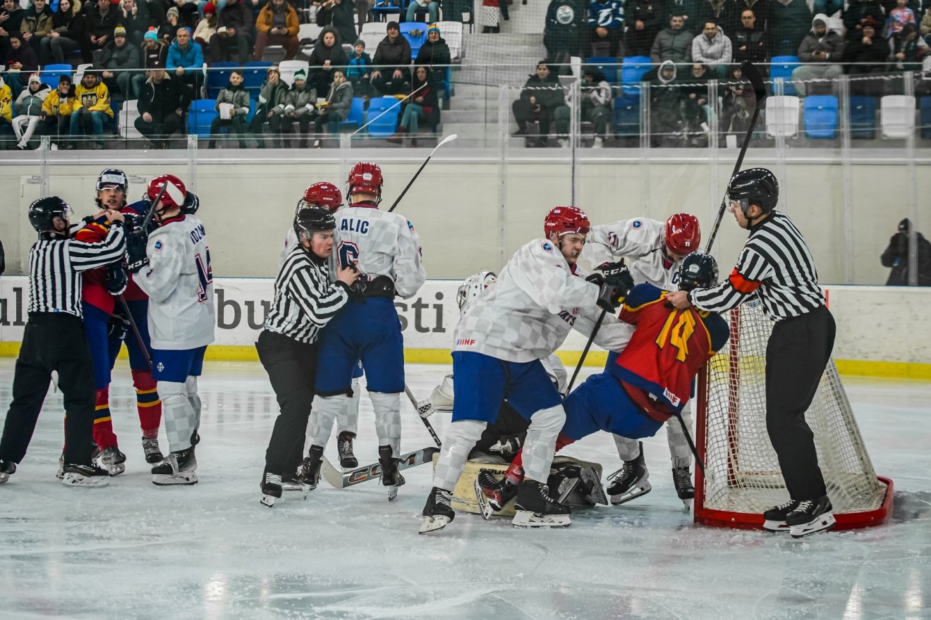 &bullet;  Fotó: Fotó: FRHG / Dan Rosiu