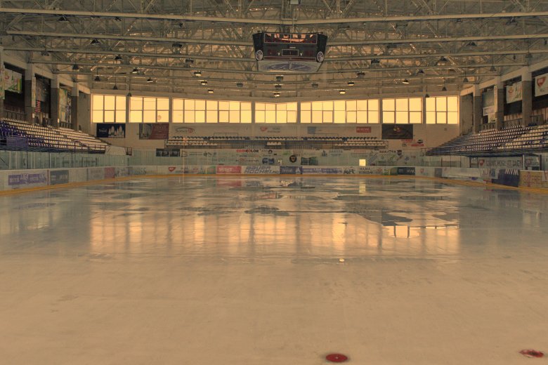 Készül a jég, érkeznek a légiósok a Csíkszeredai Sportklubhoz