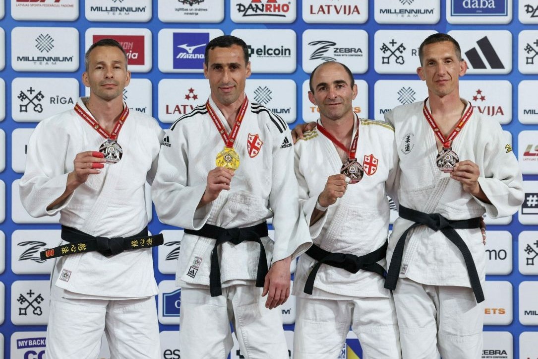A bal oldalon, Sinka Szabolcs •  Fotó: European Judo Union