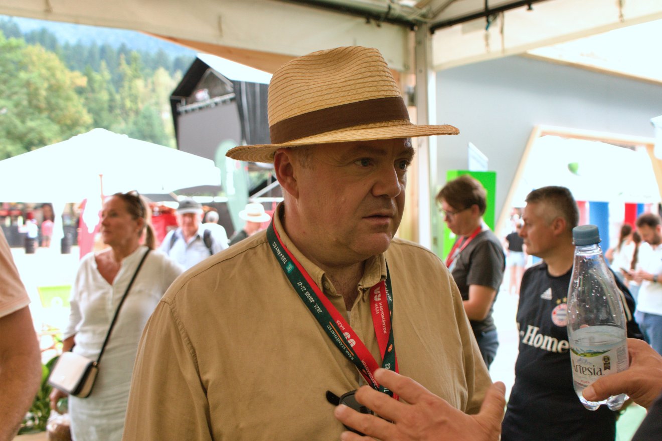 Pál István Szalonna nemcsak a zenéről, hanem a sport iránti szenvedélyéről is mesélt •  Fotó: Orbán László