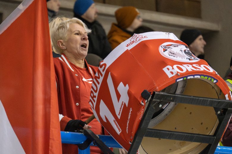 Foci BL nyolcaddöntők, hoki Erste Liga negyeddöntők – a keddi sportműsor