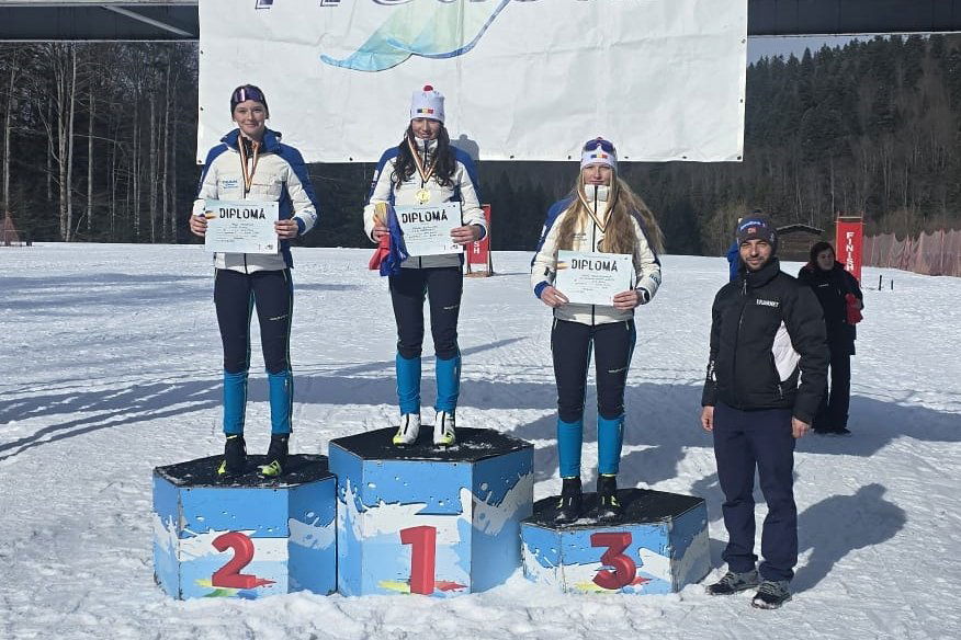 A 7,5 km-es korcsolya stílus dobogósai: Tódor Alexandra az első helyen. &bullet;  Fotó: Gyergyószentmiklósi ISK