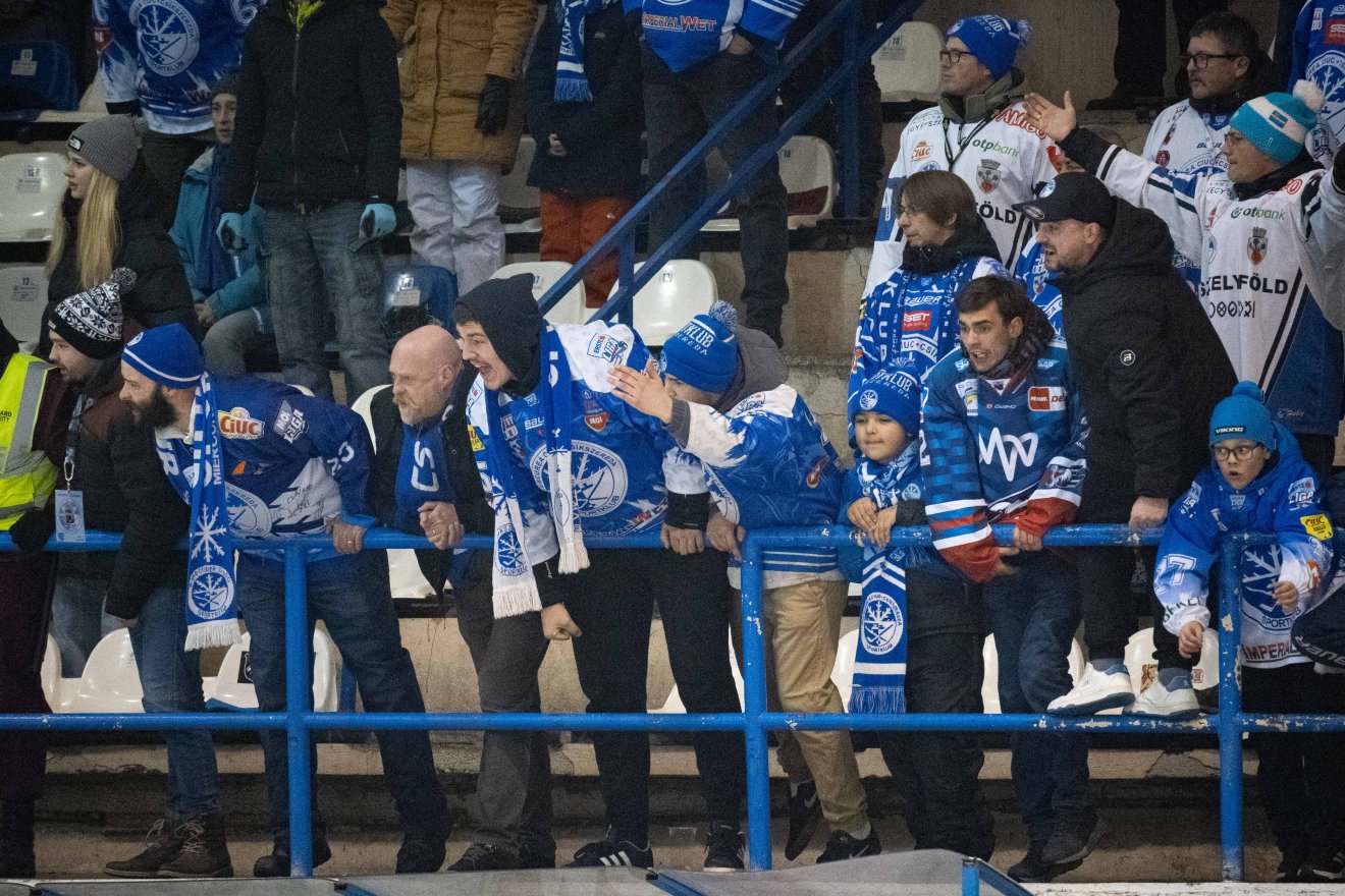 &bullet;  Fotó: Borbély Fanni