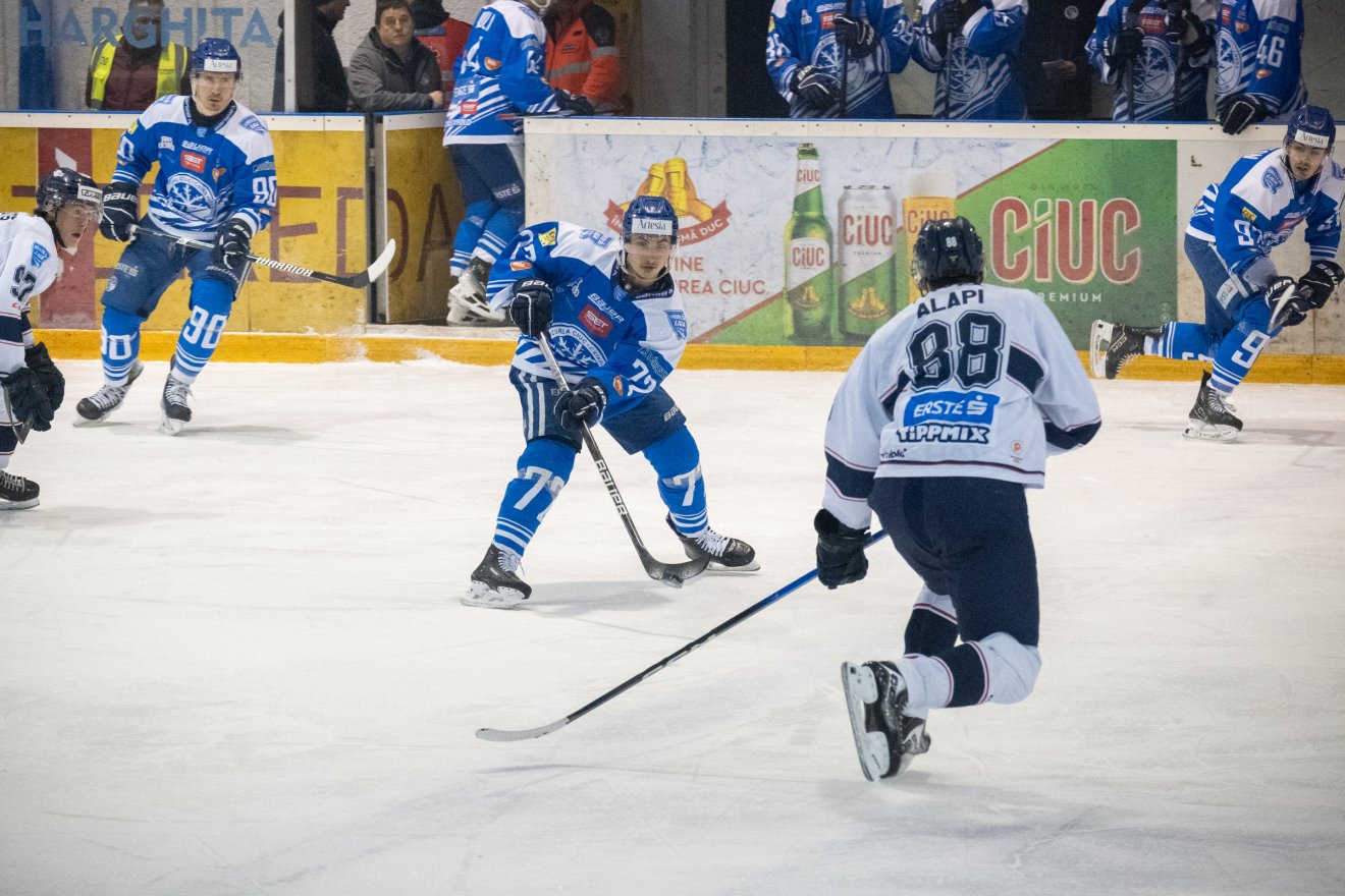 &bullet;  Fotó: Borbély Fanni