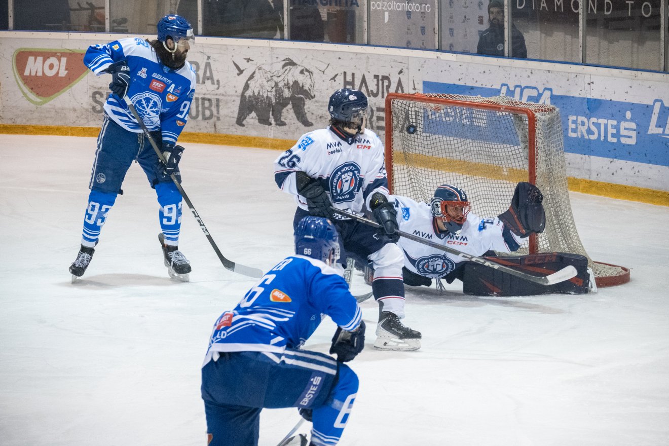 &bullet;  Fotó: Borbély Fanni