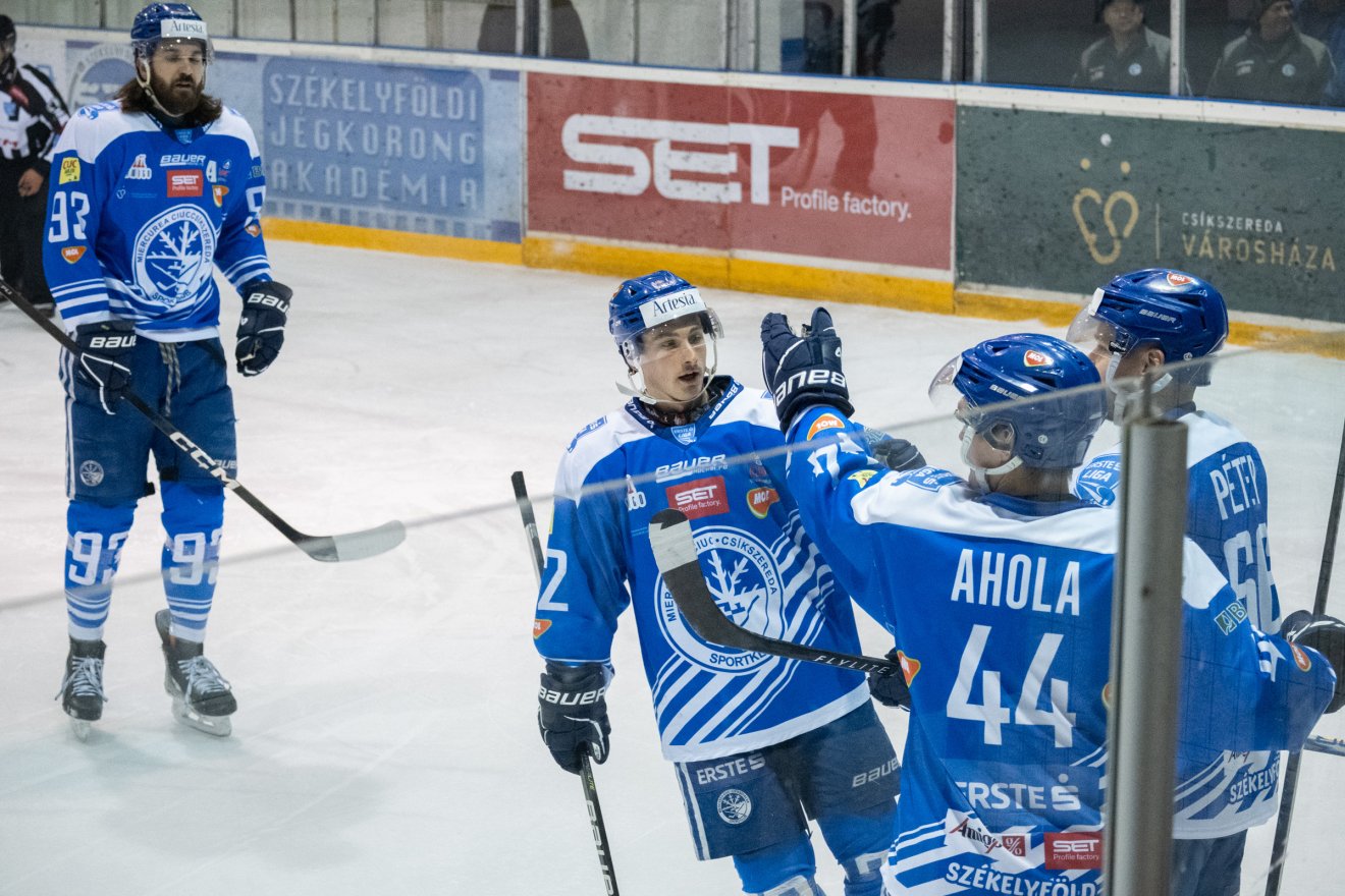 &bullet;  Fotó: Borbély Fanni