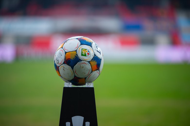 Ritkán látható vicces öngóllal kezdődött a rájátszás a Szuperligában (videóval)