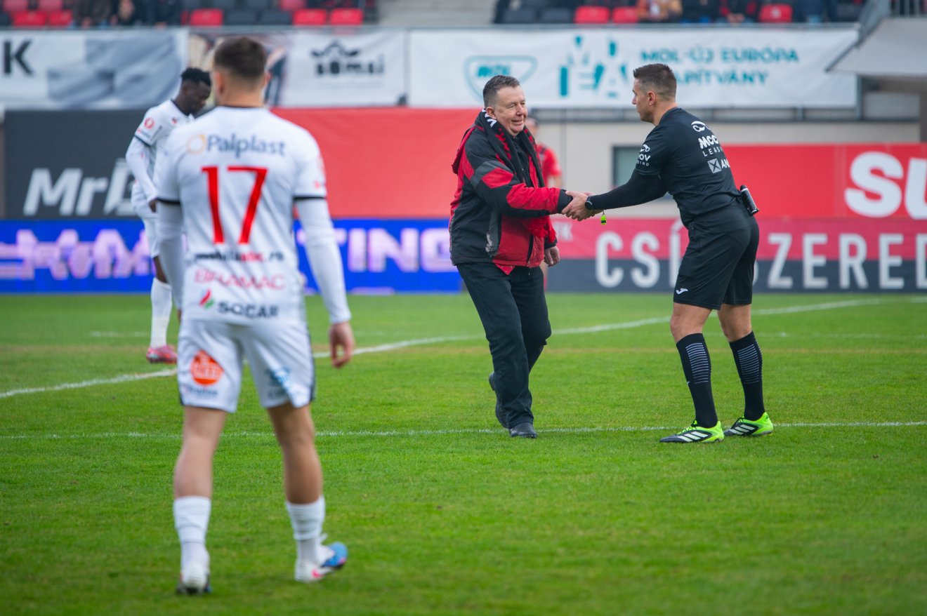 &bullet;  Fotó: Borbély Fanni