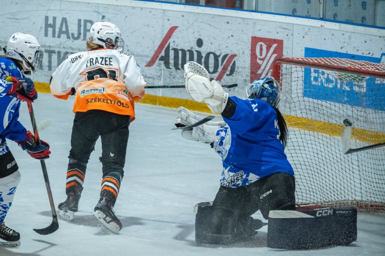 A nőknél újból a gyergyószentmiklósi hokicsapaté az aranyérem