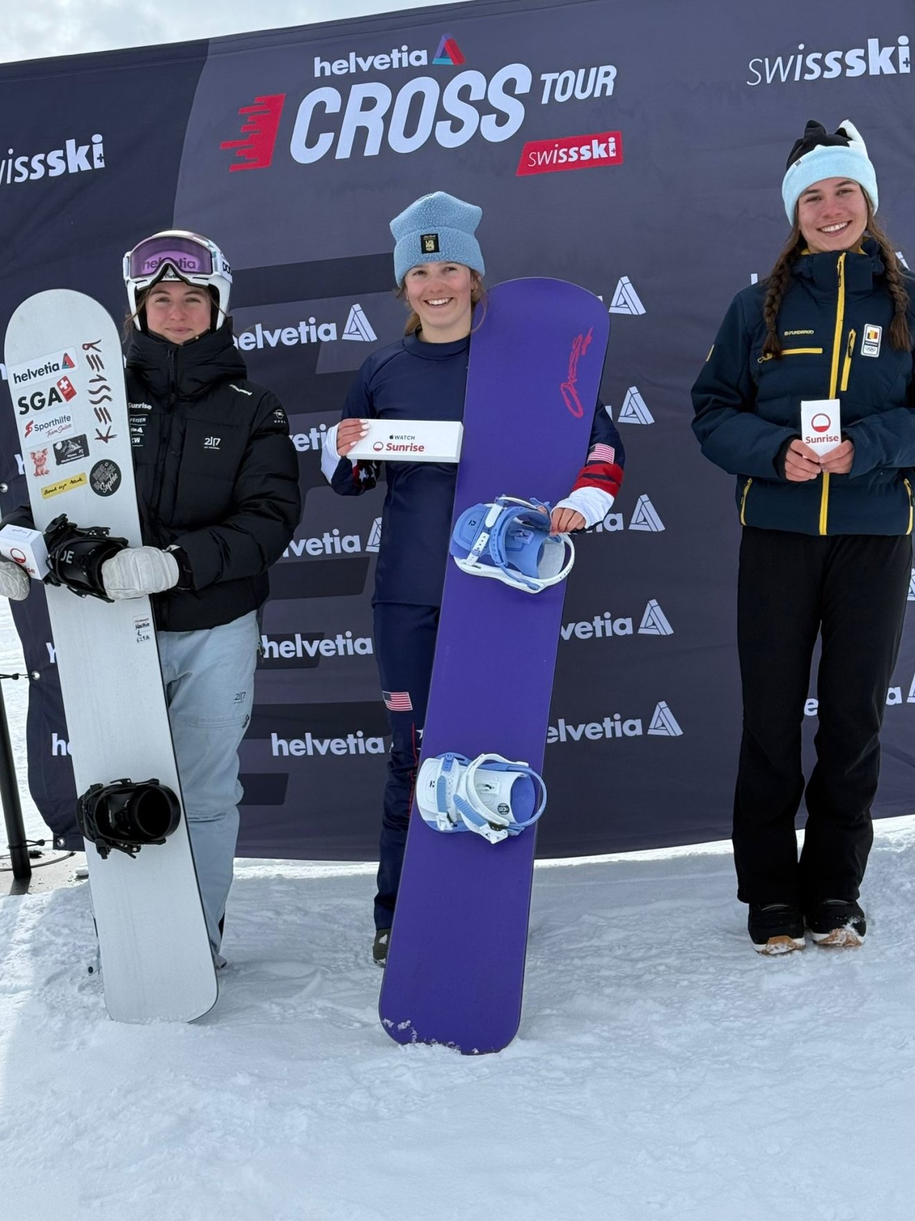 A dobogósok: baloldalon Noemie Wiedmer, középen Hanna Percy, jobboldalon Mandel Kata. &bullet;  Fotó: Kinda Géza