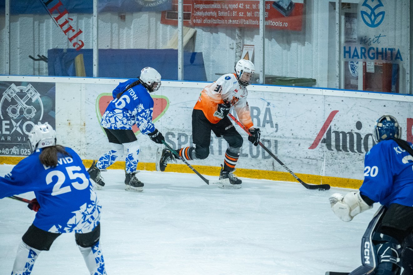 &bullet;  Fotó: Borbély Fanni