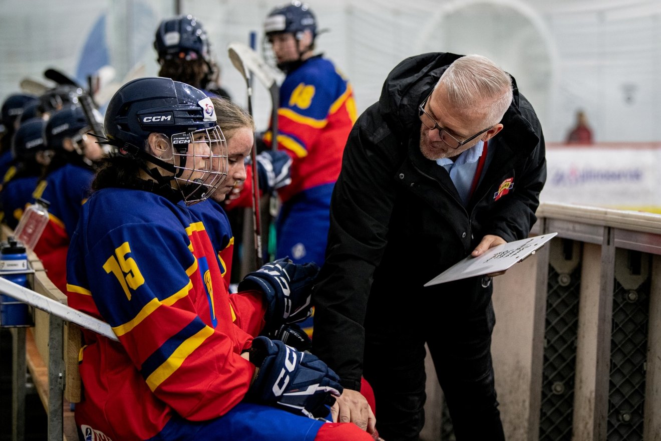 &bullet;  Fotó: Román Jégkorong-szövetség (FRHG)