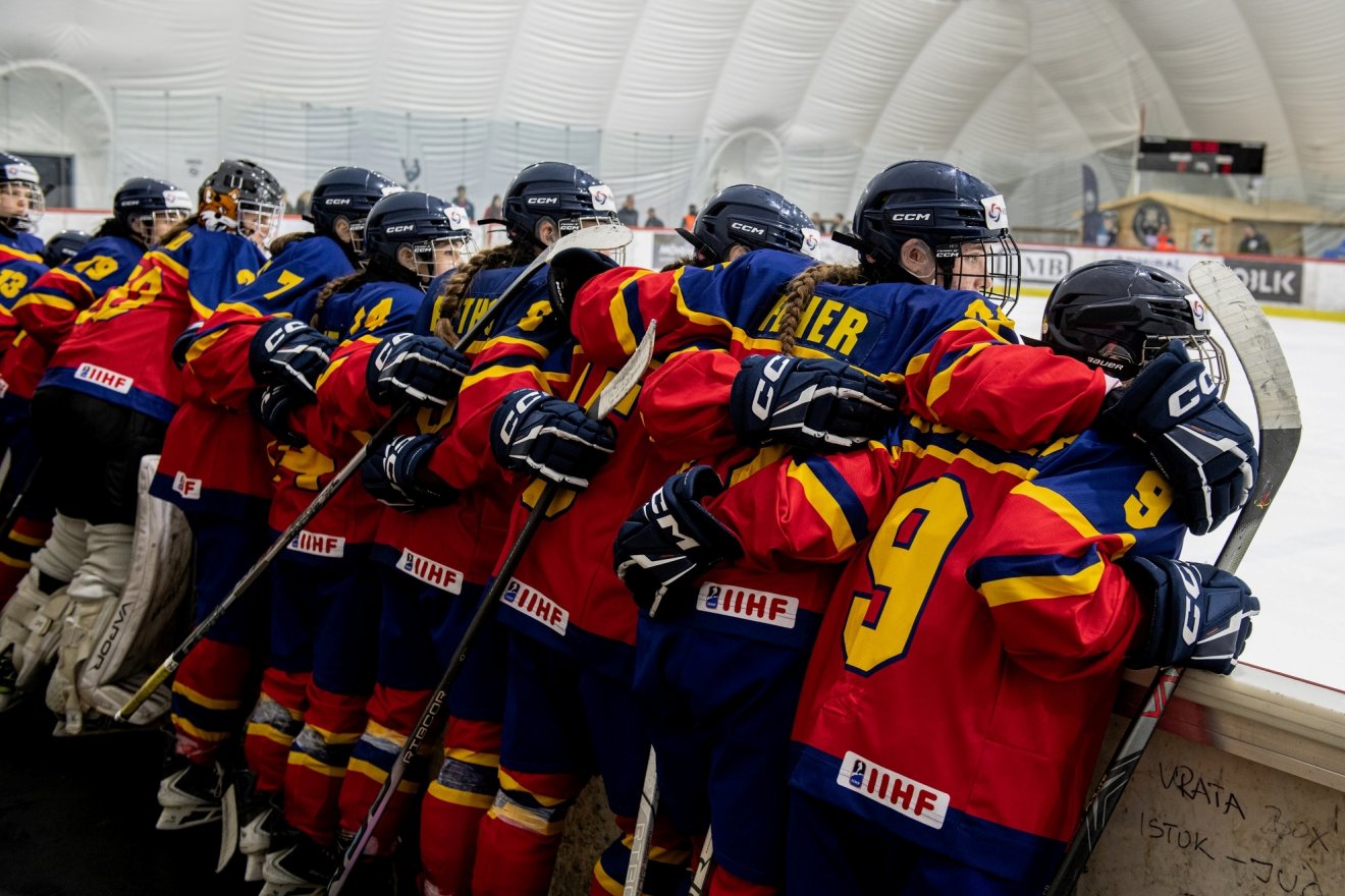 &bullet;  Fotó: Román Jégkorong-szövetség (FRHG)