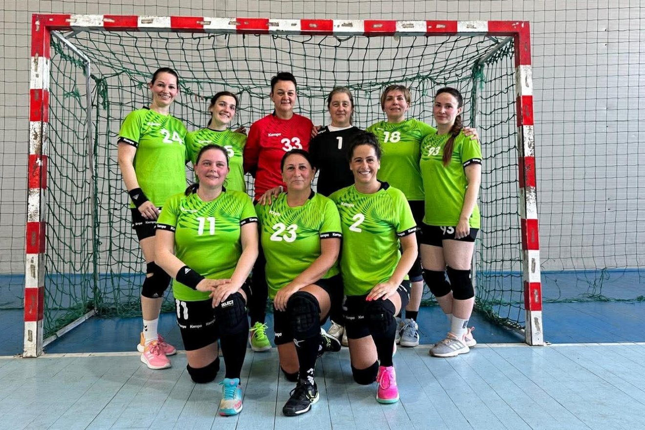 Az alsóház győztese, a Csíkszeredai NKSZ I. csapata &bullet;  Fotó: Hargita Megyei Kezilabda Szovetseg