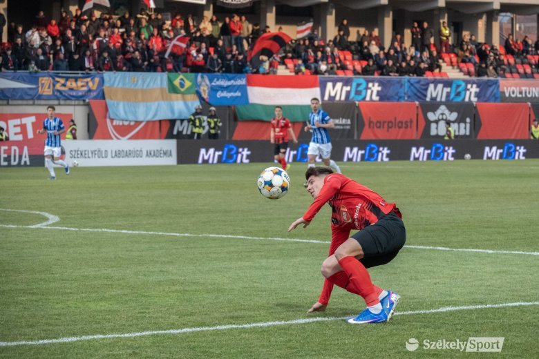 A vonal fölött maradni – ez a tét az FK Csíkszeredának