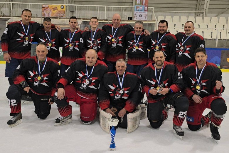 A Pingvinek nyerték az első karcfalvi amatőr hokitornát