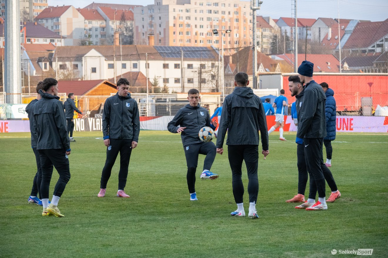 &bullet;  Fotó: Borbély Fanni